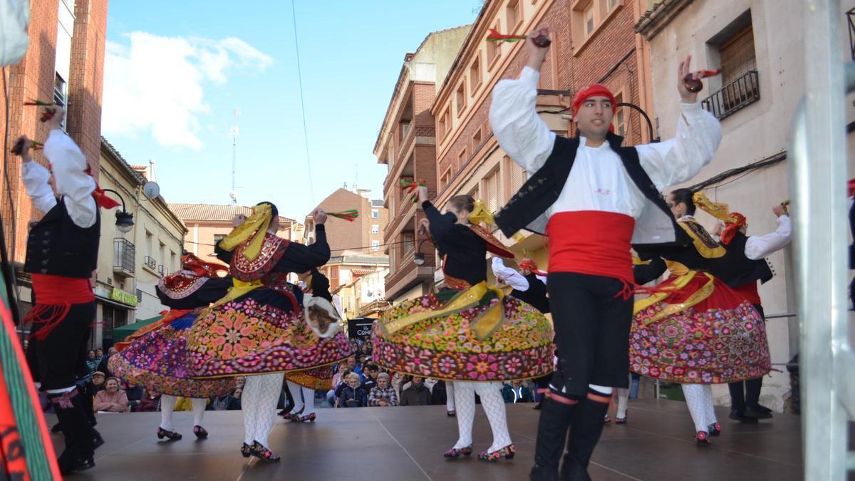 VÍDEO | Así ha sido la actuación de Doña Urraca en Benavente