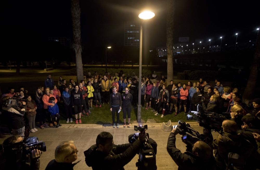 Mujeres deportistas corren en València en recuerdo de Laura Luelmo