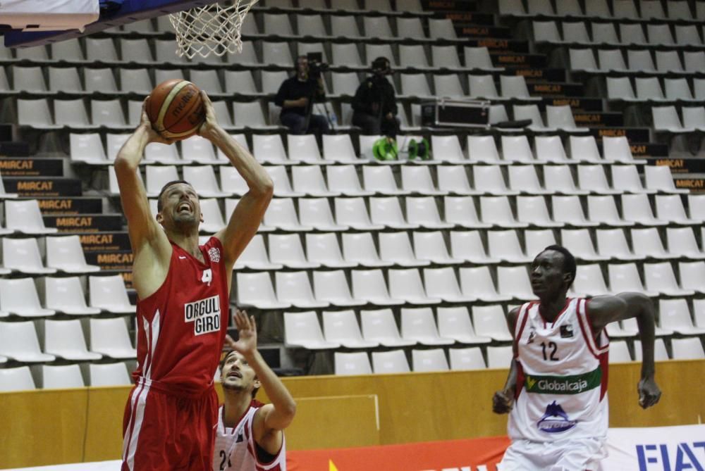 Les imatges del Bàsquet Girona - Villarrobledo (70-58)