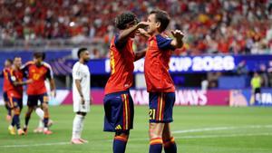 Espanya, a setzens golejant