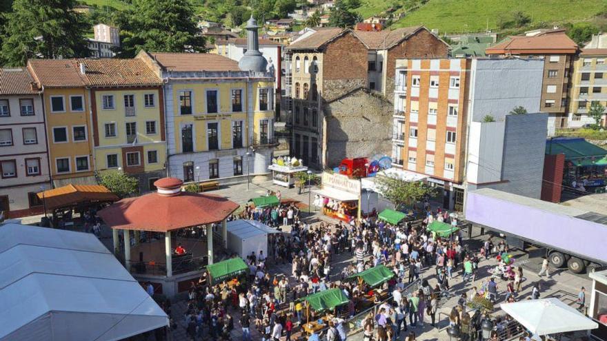Sotrondio servirá más de 1.300 litros de sidra