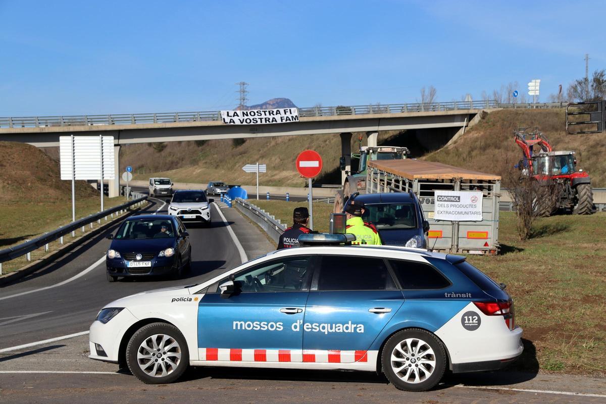 La pagesia de la Catalunya central es mobilitza contra l'acord entre la UE i el Mercosur La pagesia de la Catalunya central es mobilitza contra l'acord entre la UE i el Mercosur