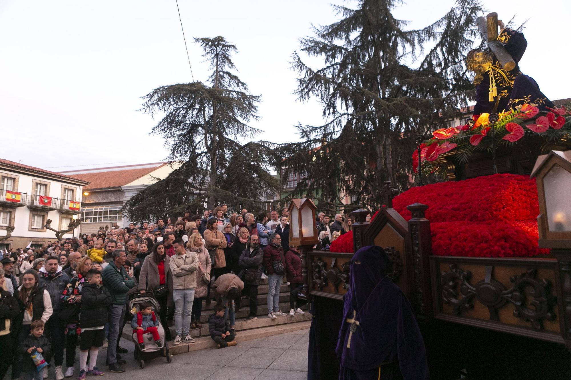 EN IMÁGENES: Así fue la procesión del Encuentro en Avilés