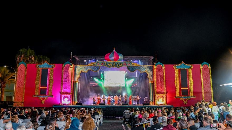 El talento moganero protagoniza el arranque del Carnaval Costa Mogán de la India