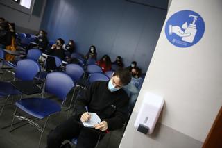 Los universitarios de primer curso podrán volver a las aulas en Catalunya desde el lunes