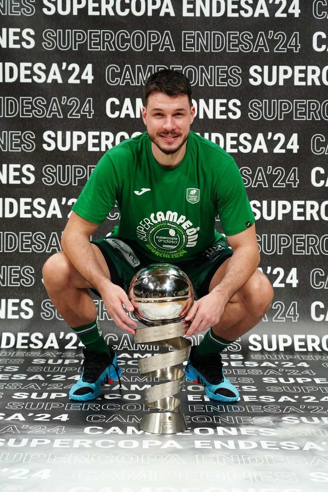 Sesión de fotos al Unicaja como campeón de la Supercopa de España 2024, tras derrotar al Real Madrid