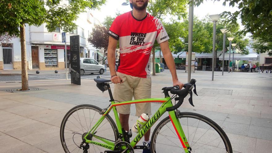 &quot;No tengo miedo a coger la bici; igual me da por llorar por mi padre&quot;