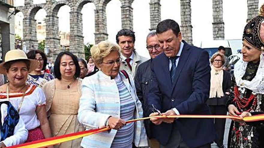 Carriedo, durante la inauguración de la Feria Internacional de la Mujer Rural &quot;Pronatura&quot; en Segovia.