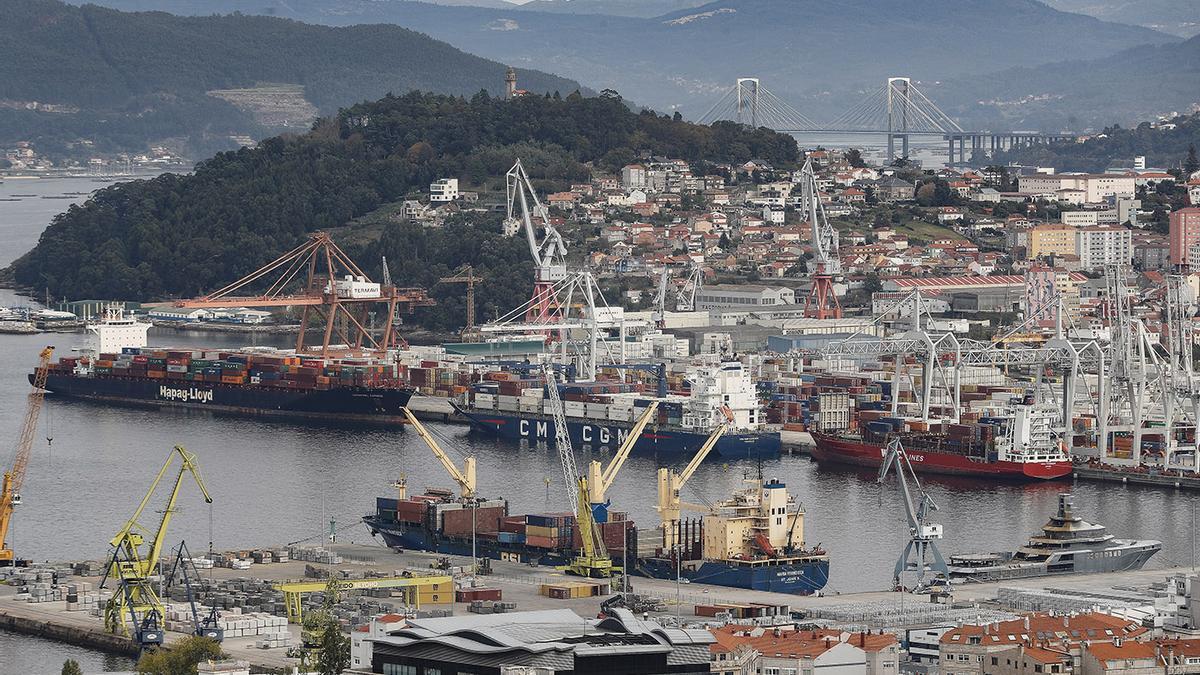 Barcos en el puerto de Guixar de Vigo