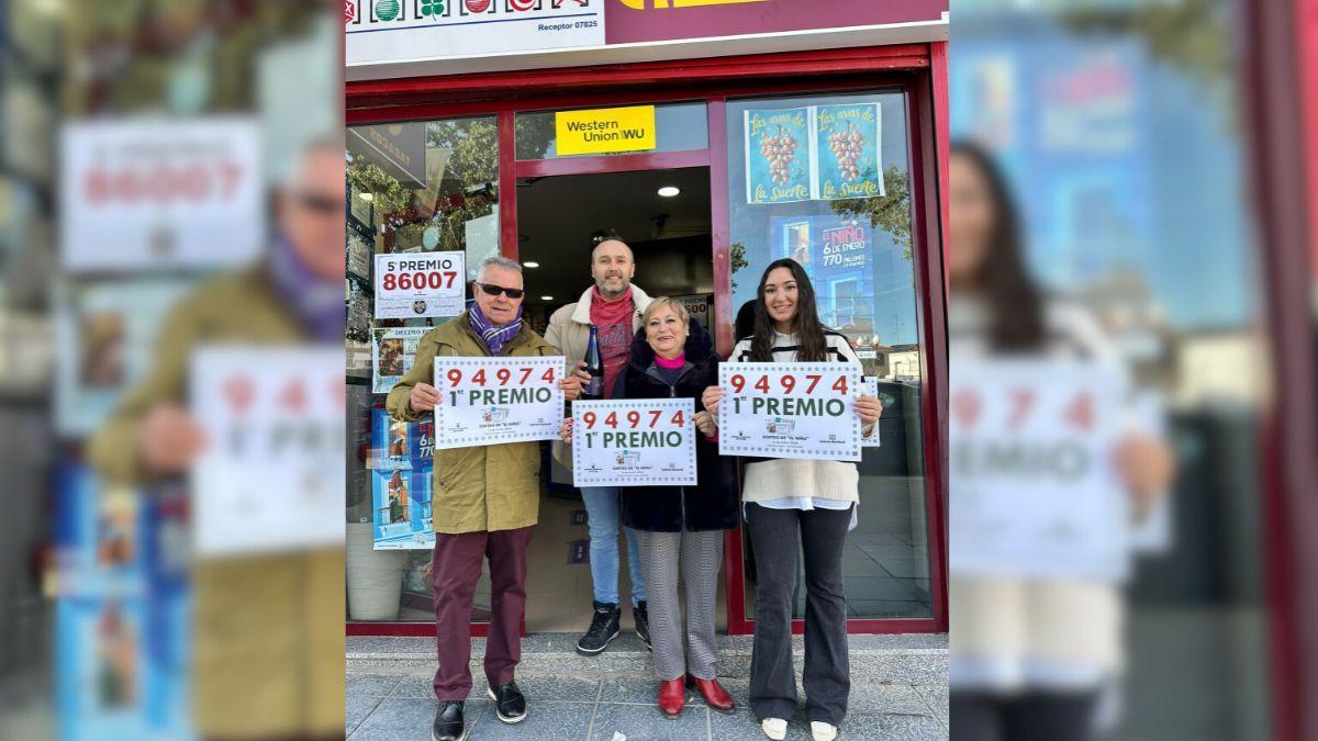 Las 'Uvas de la Suerte' de Almendralejo celebra haber repartido el primer premio de la Lotería del Niño