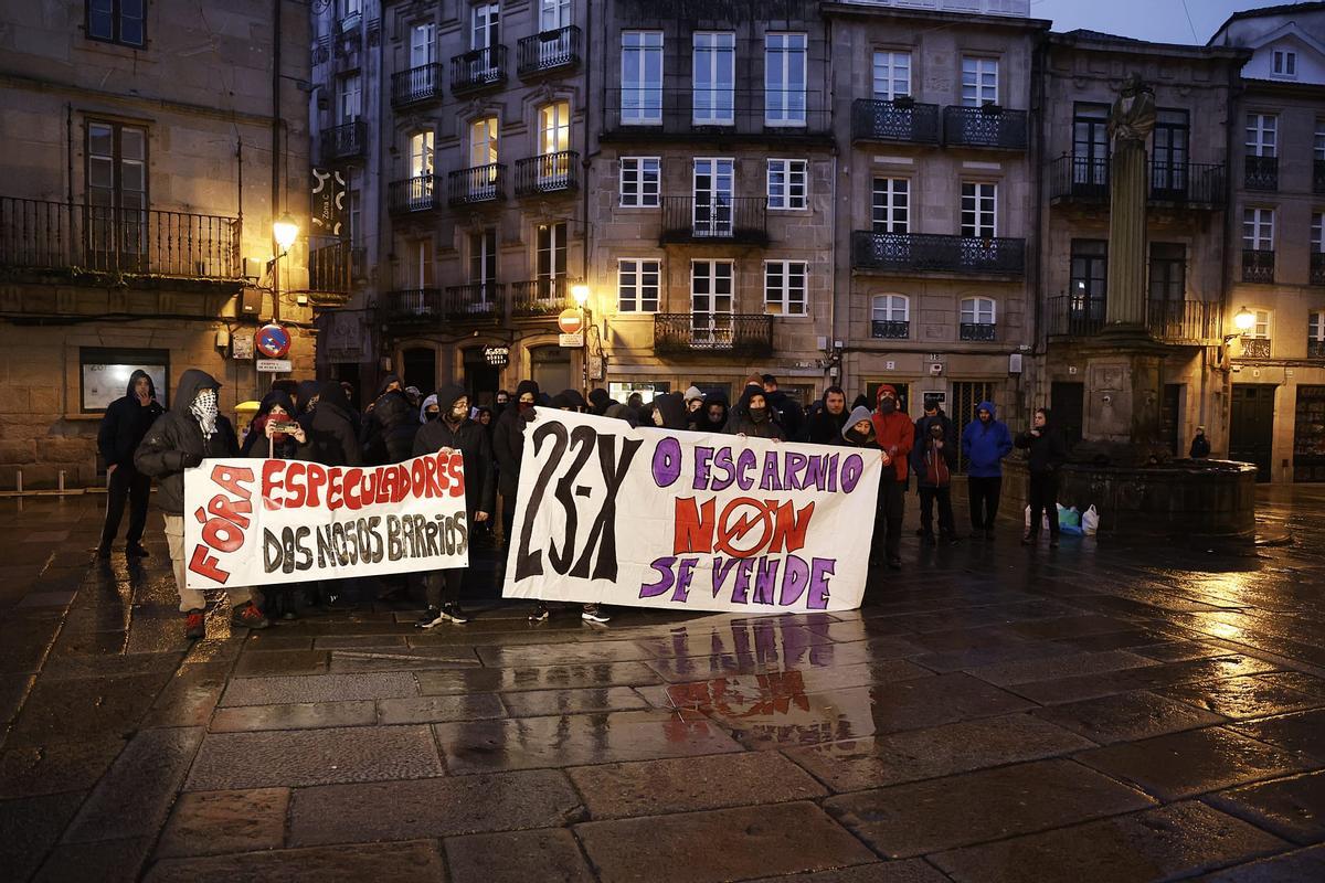 La propiedad del edificio desalojado en la Algalia refuerza la seguridad con alarma y guardias privados