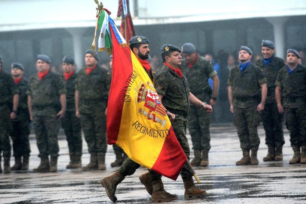 Parada militar en la jura de bandera // Rafa Vázquez