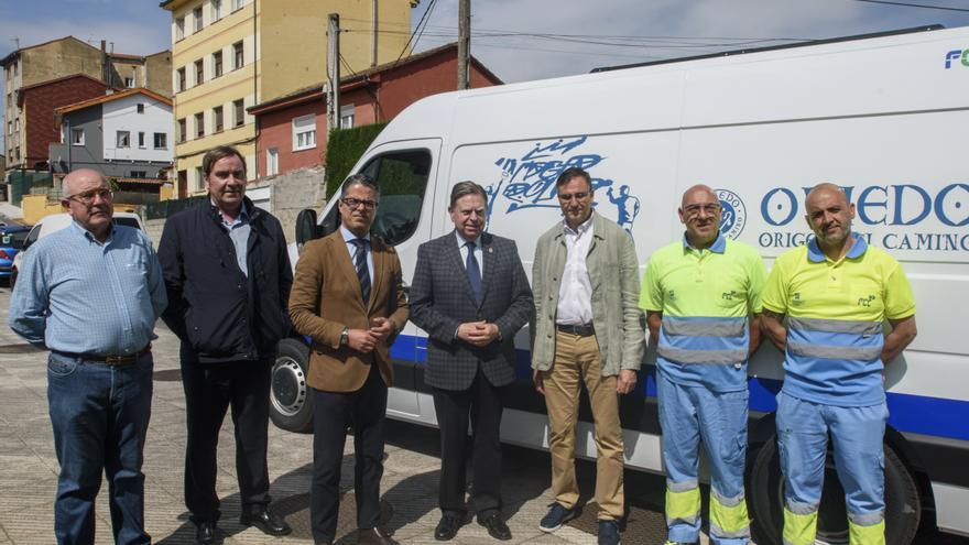 Arranca el furgón antigrafitis que dejará Oviedo &quot;como una patena&quot;