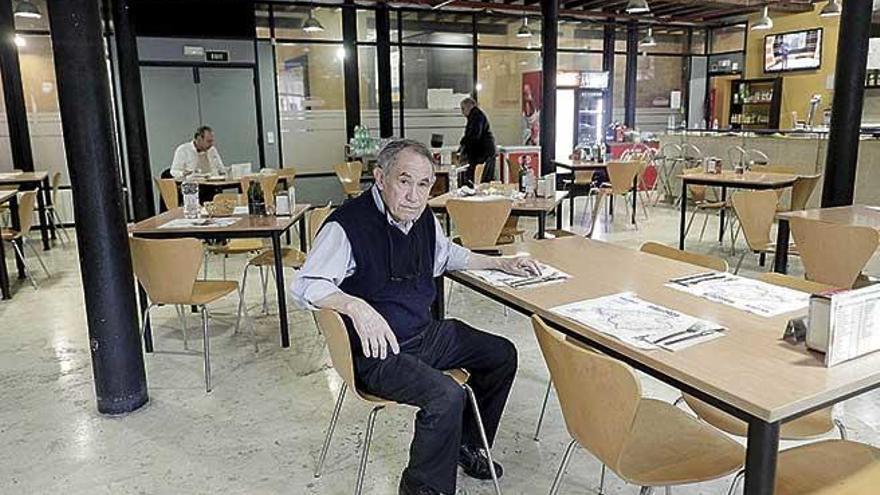 El uruguayo Walter Figueroa, de 70 aÃ±os, ayer en el bar que dejarÃ¡ el viernes dÃ­a 28.