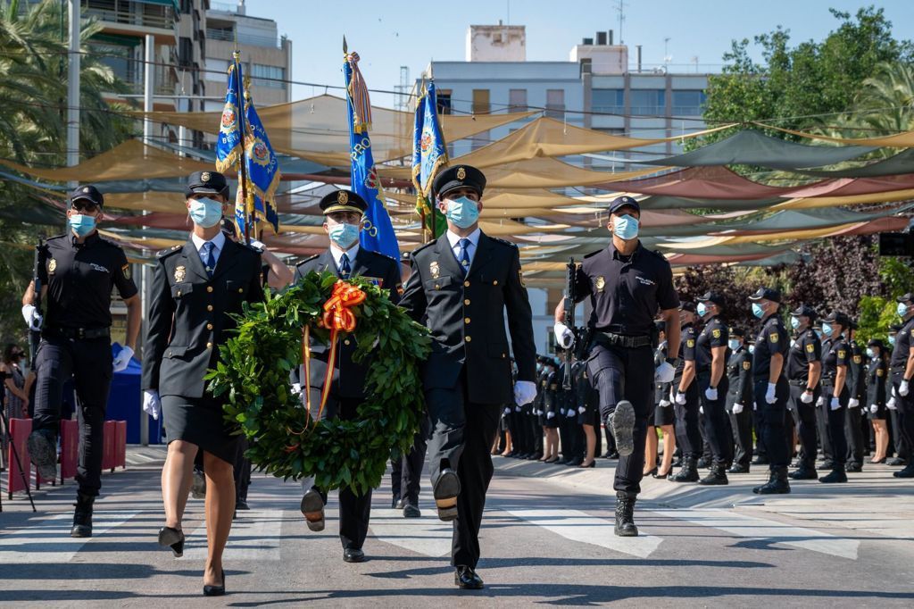 Así fue el acto de jura de 205 nuevos agentes de la Policía Nacional en Elche