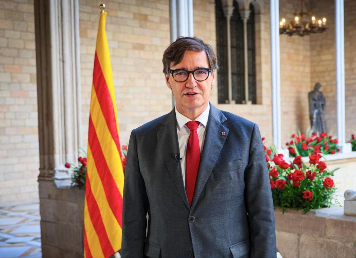 El president de la Generalitat, Salvador Illa, pronunciant el discurs institucional amb motiu de Sant Jordi