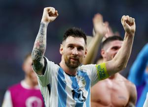 La premsa recorda la polèmica decisió de Mateu Lahoz amb Messi poques hores abans d’arbitrar l’Argentina-Països Baixos