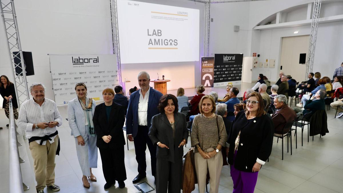 La Asociación de Amigos de LABoral Centro de Arte echa a andar en Gijón, en imágenes