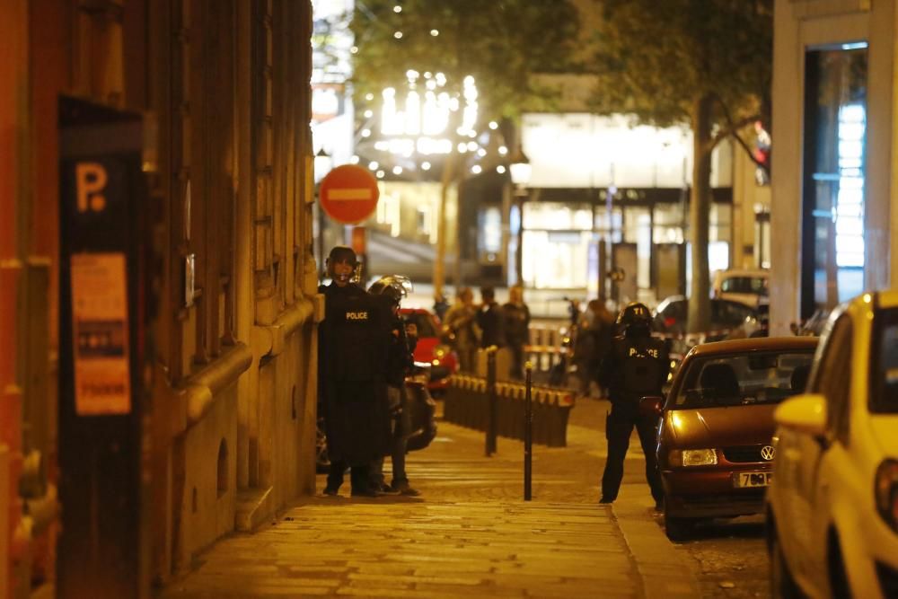 Atentado terrorista en los Campos Elíseos de París.