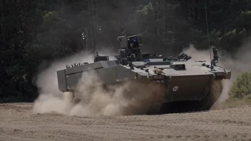 El ejército británico inicia el despliegue del tanque Ajax, fabricado en Asturias
