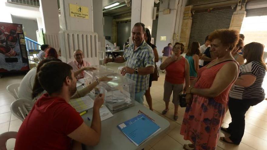 La participación baja más de 6 puntos y llega al 56,75% en la provincia de Castellón