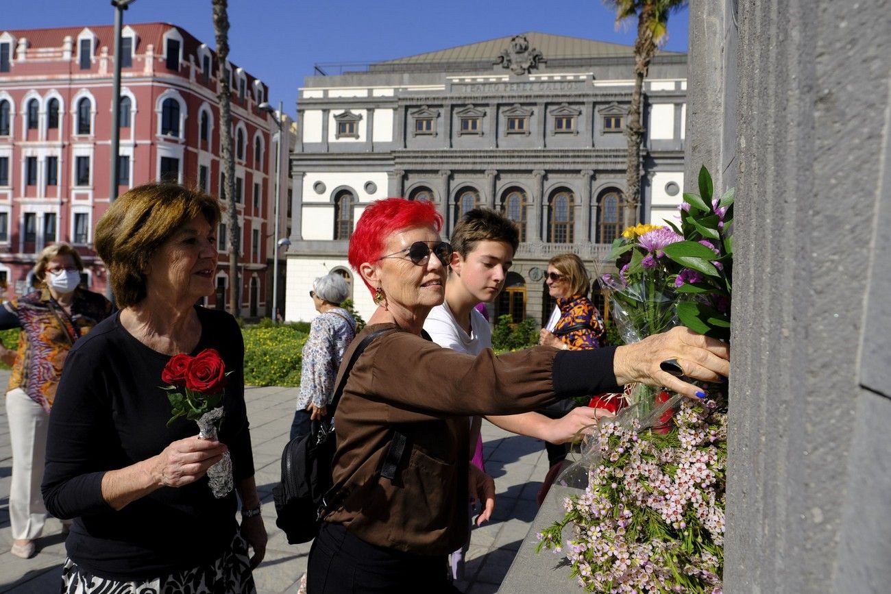 Ofrenda Floral por el 103 aniversario del fallecimiento de Benito Pérez Galdós