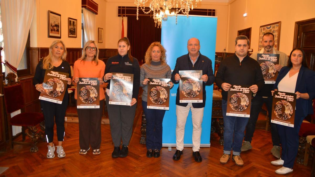 Presentación de las primeras jornadas gastronómicas "Sabores de Otoño" en Lena