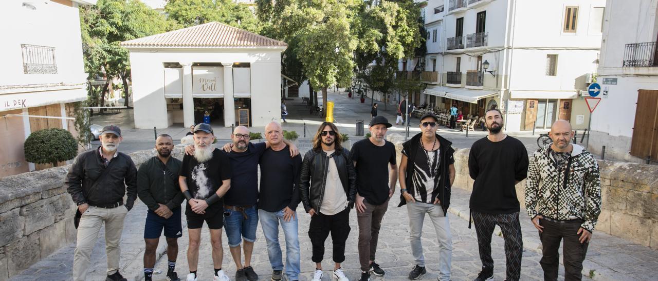 Empresarios de la zona del Mercat Vell y de sa Peixateria, ayer, en el Portal de ses Taules.