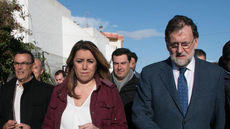 Susana Díaz y Rajoy, este lunes en La Antilla.