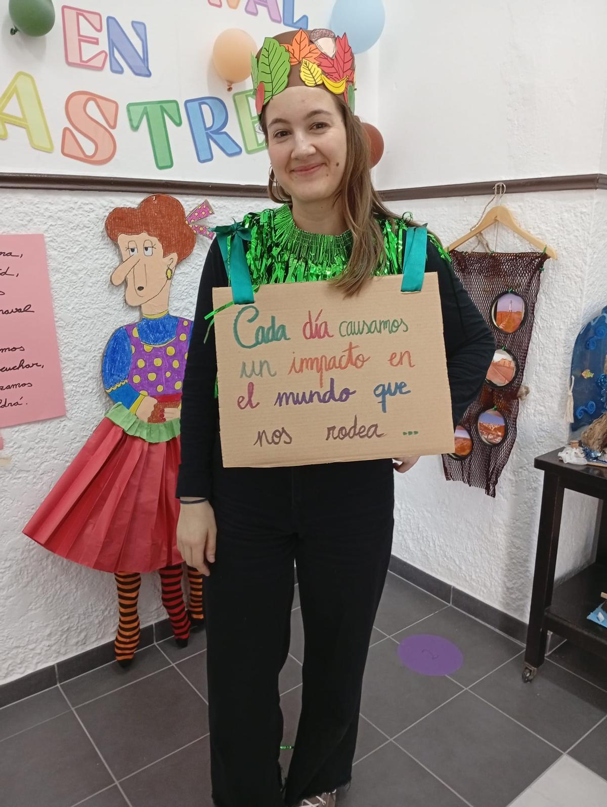 Antroxu intergeneracional en Llastres, con el alumnado y el profesorado del colegio Matemático Pedrayes