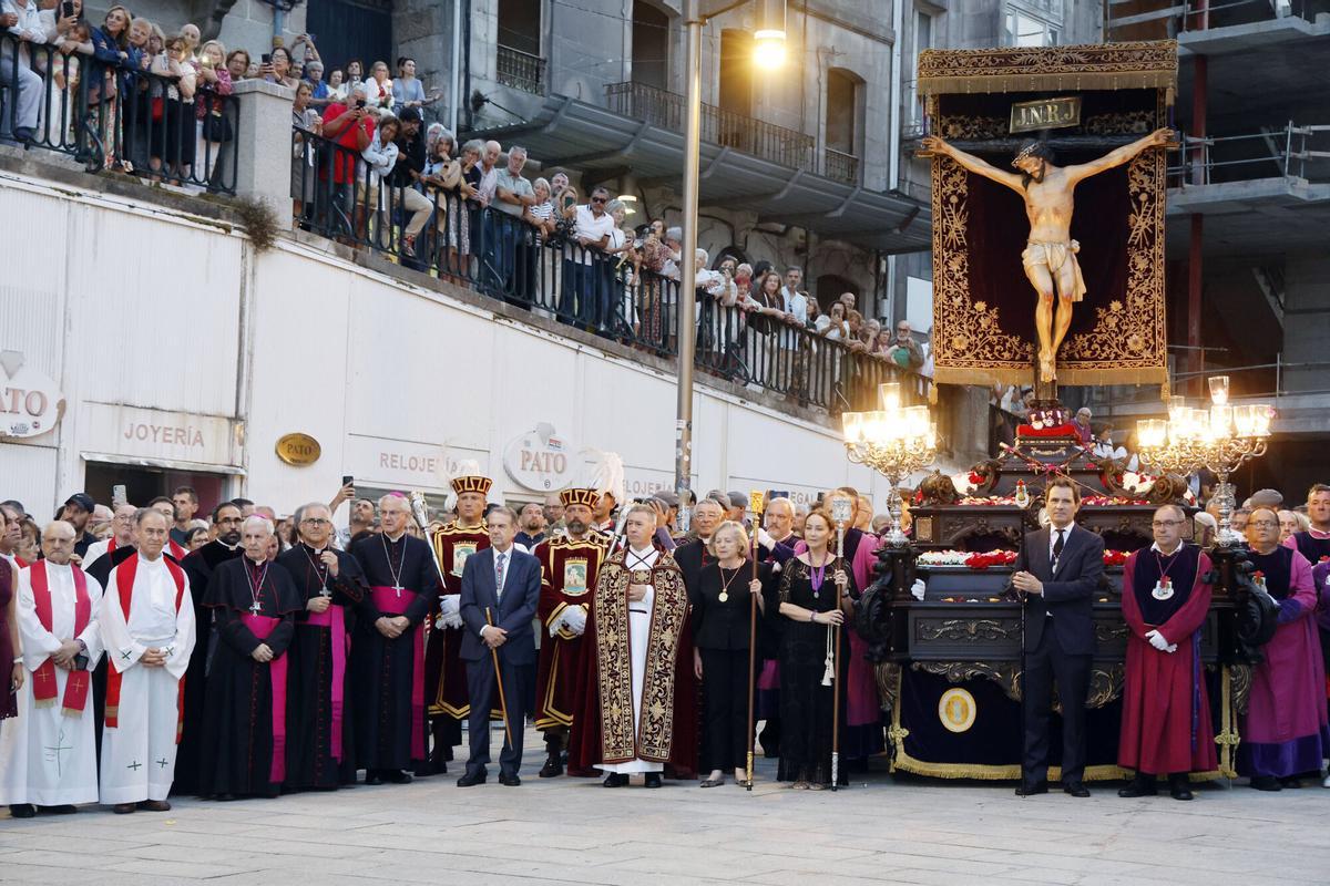 Misa y procesión del Cristo de la Victoria de Vigo, en imágenes