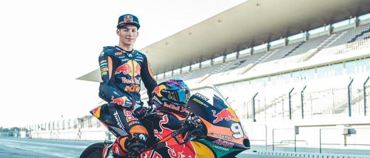 Dani Holgado, con su moto KTM