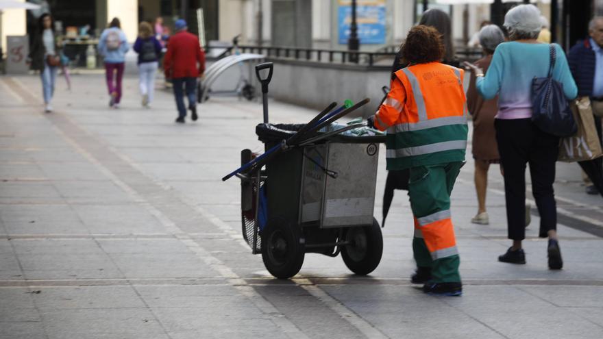 Pintueles garantiza que Emulsa será &quot;viable y pública&quot; ante el comité de empresa