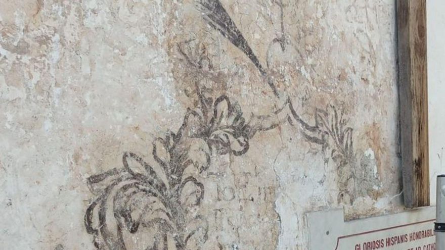 Ancient wall paintings discovered in the parish of the Apostle Santiago