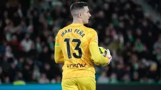 El Elche presiona a Iñaki Peña... y el Barça espera