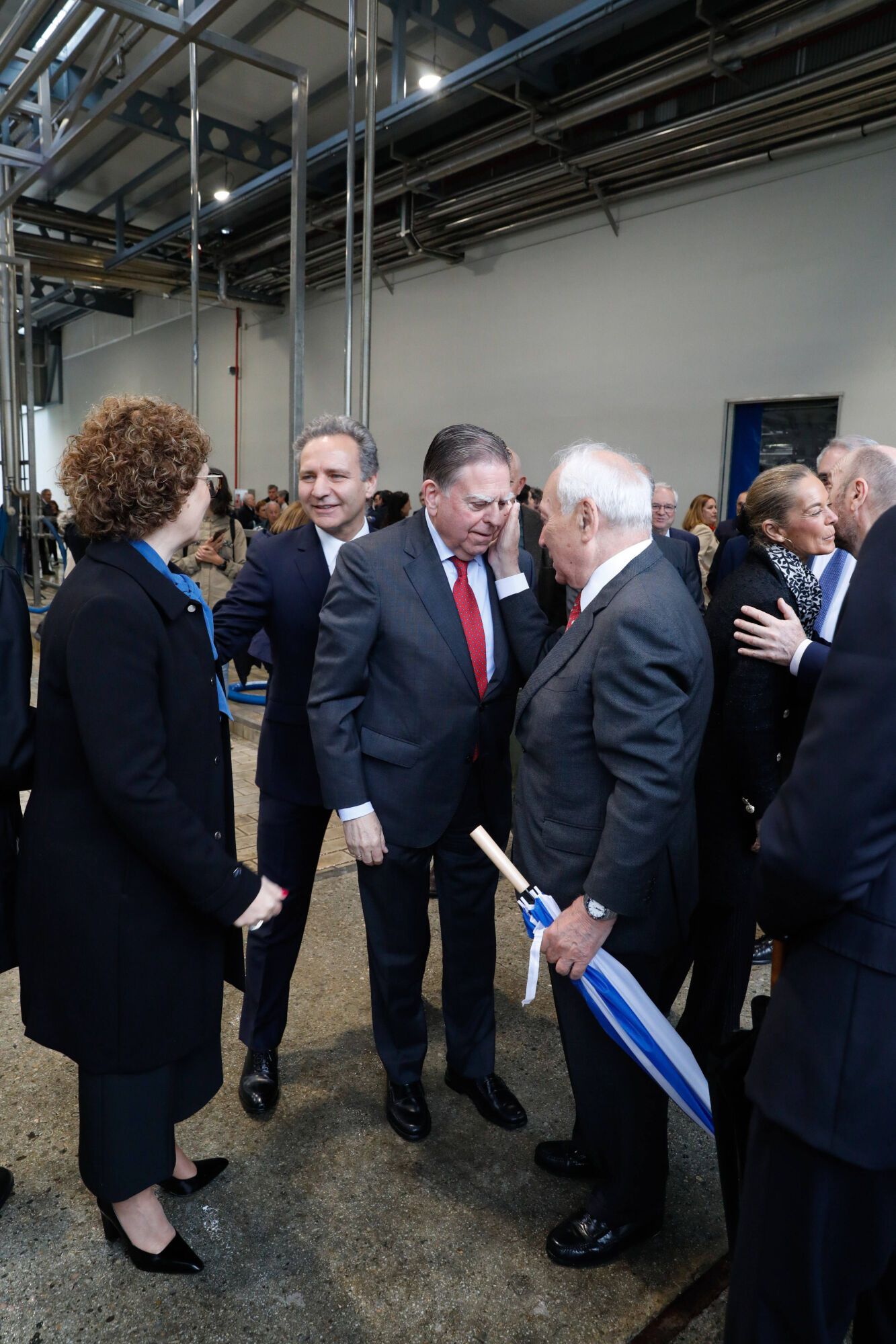 EN IMÁGENES: Inauguración de la nueva planta de Reny Picot en Anleo (Navia)