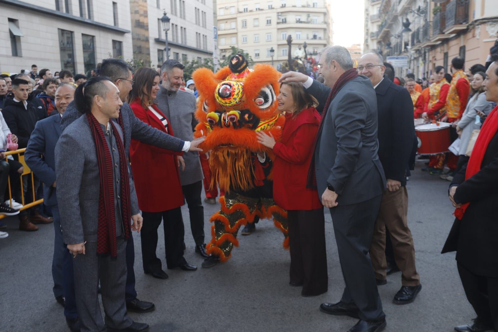 València recibe el nuevo año chino en una multitudinaria celebración