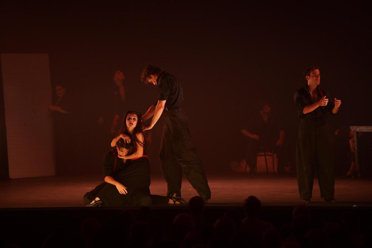 ‘Viaje al amor brujo’ del Ballet Español de la Comunidad