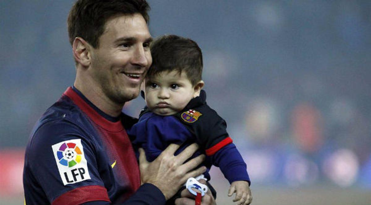 Els primers passos de Thiago, el fill de Leo Messi.