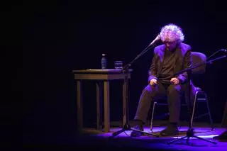 Las imágenes del espectáculo 'Arqueología de lo puro' de Mayte Martín en el Teatro Lope de Vega