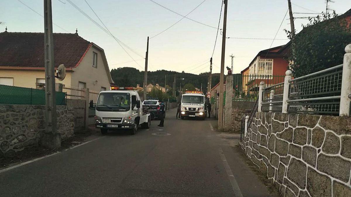 Lugar donde ocurrió el accidente, ayer por la tarde, en Ponteareas.