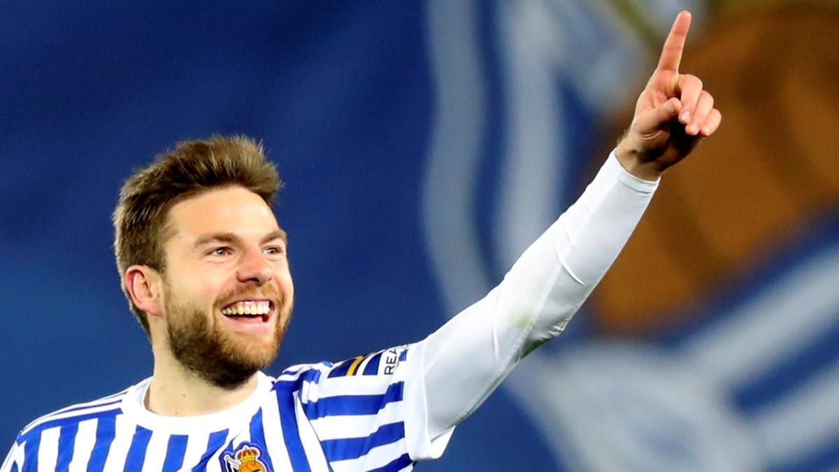 Illarramendi, celebrando un gol con la Real Sociedad