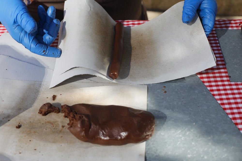 Exhibición de elaboración de chocolate en Torrent