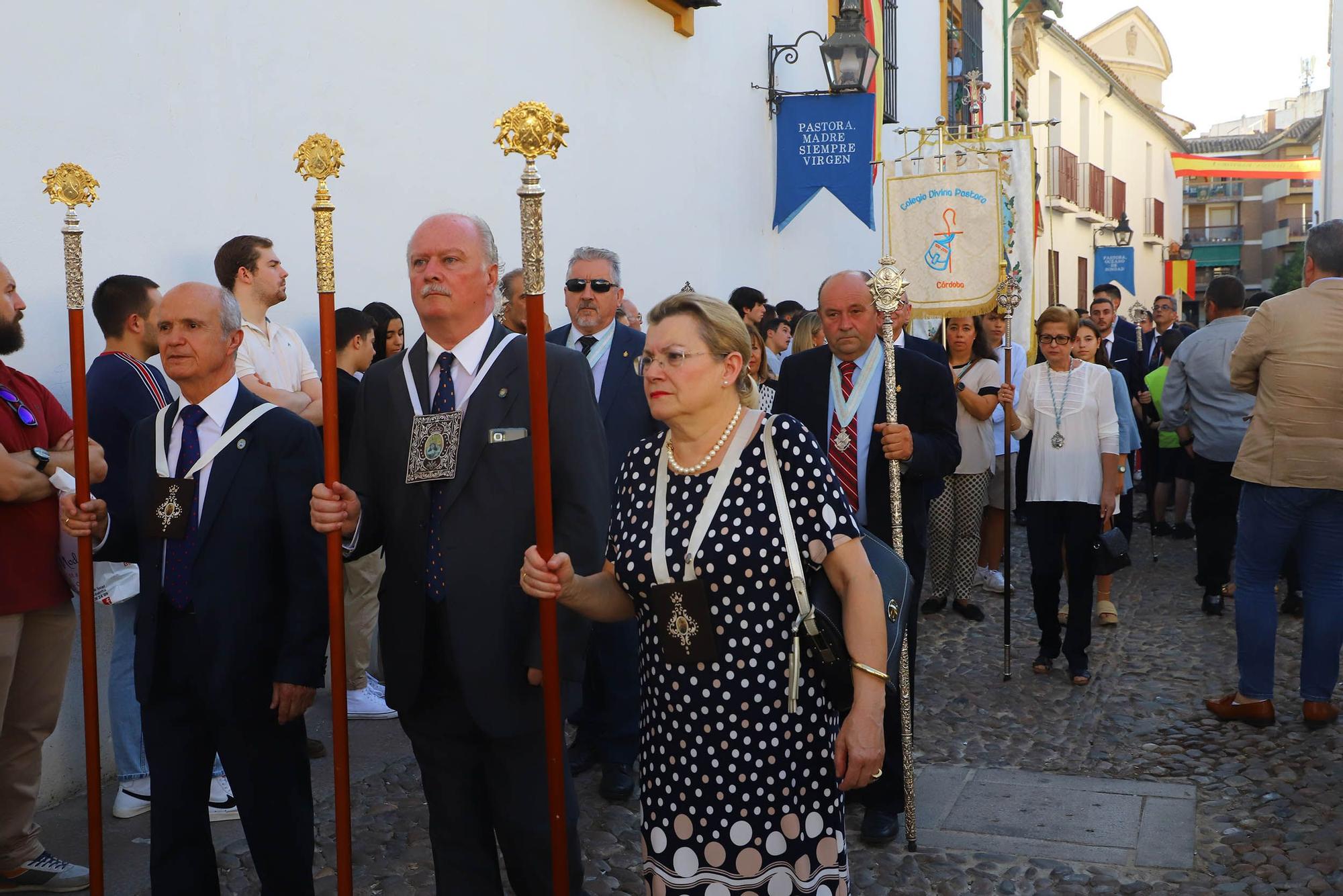 Triunfal procesión de la Pastora de Capuchinos