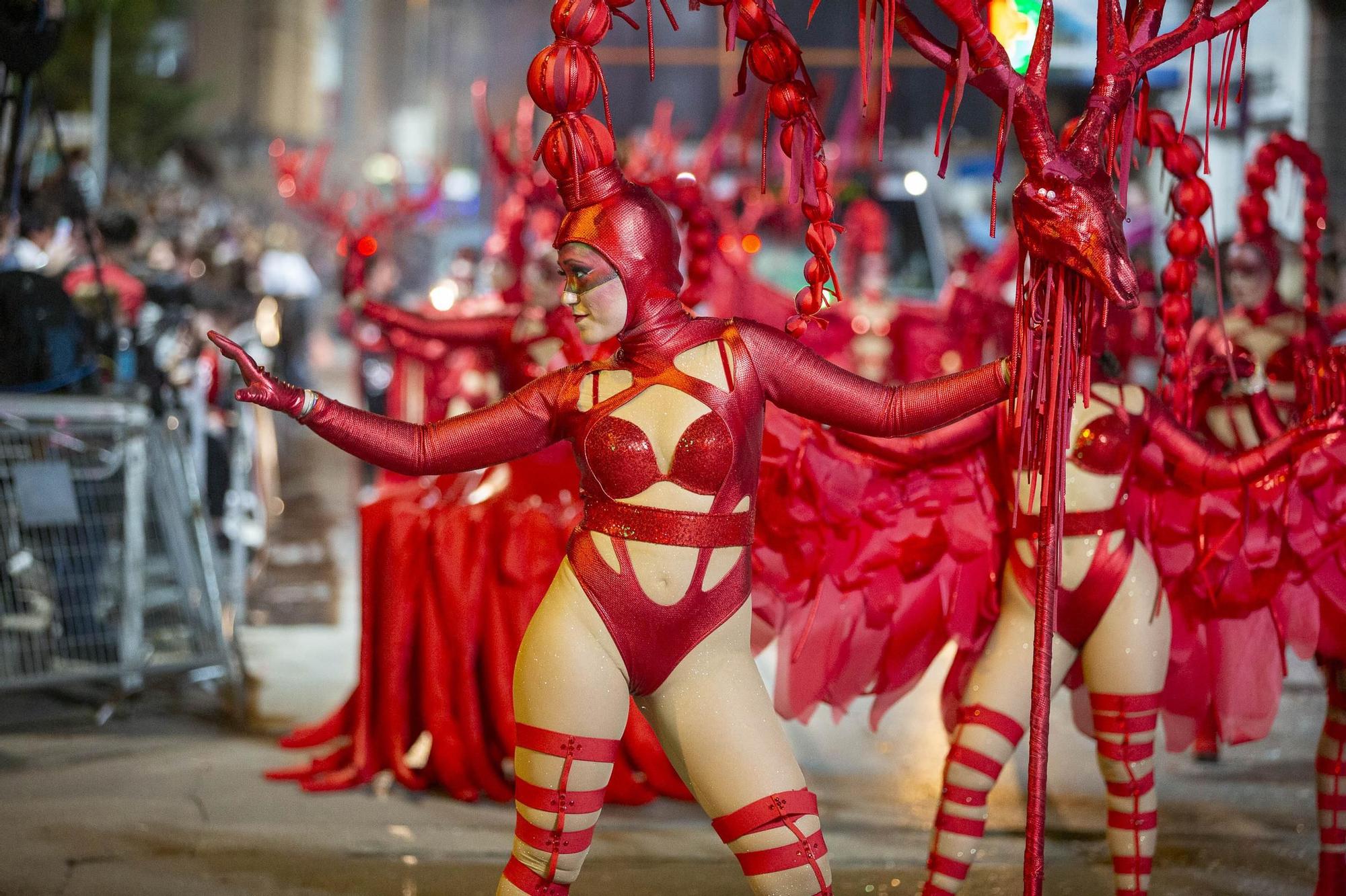 Las imágenes des desfile del martes 13 de febrero del carnaval de Cabezo de Torres 2024