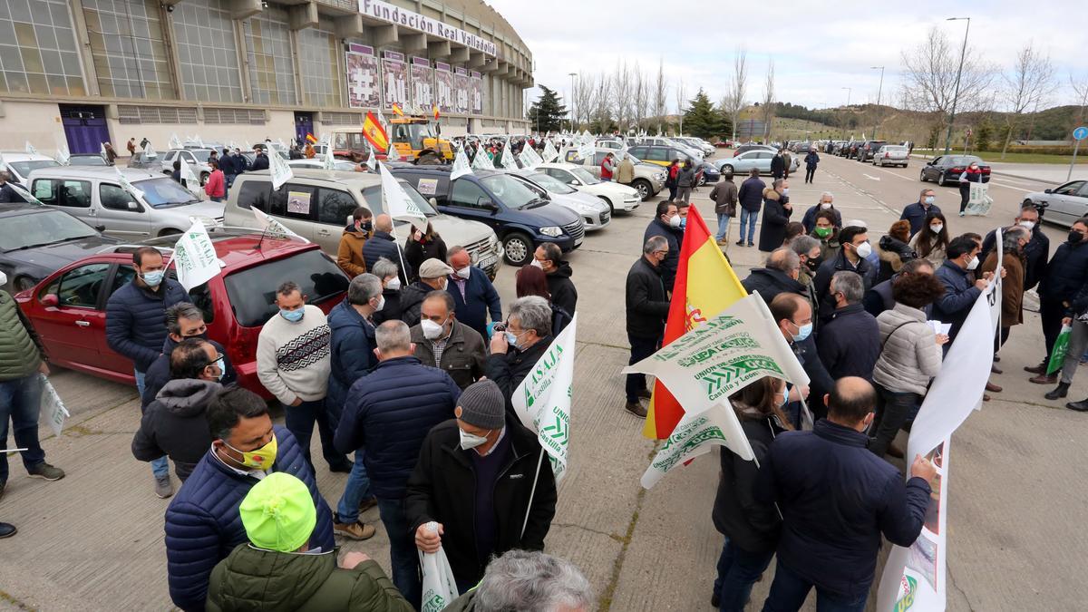 Protesta en Valladolid contra el blindaje del lobo