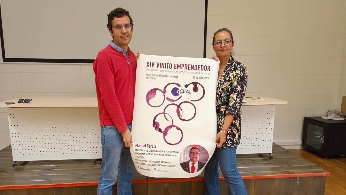 Jesús Preciado y María Teresa García, ambos de Ceal, presentaron el nuevo Vinito Emprendedor.