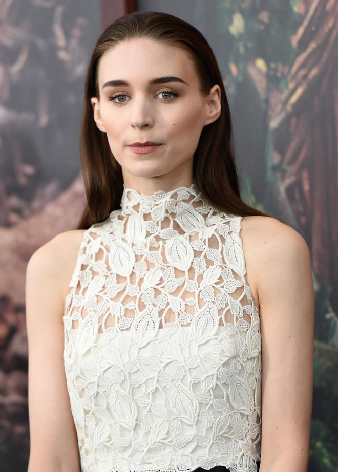 Rooney Mara con transparencias y el pelo suelto