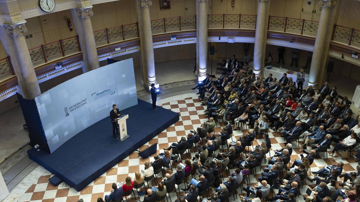 El president de la Generalitat, en la presentació del Pla Simplifica.