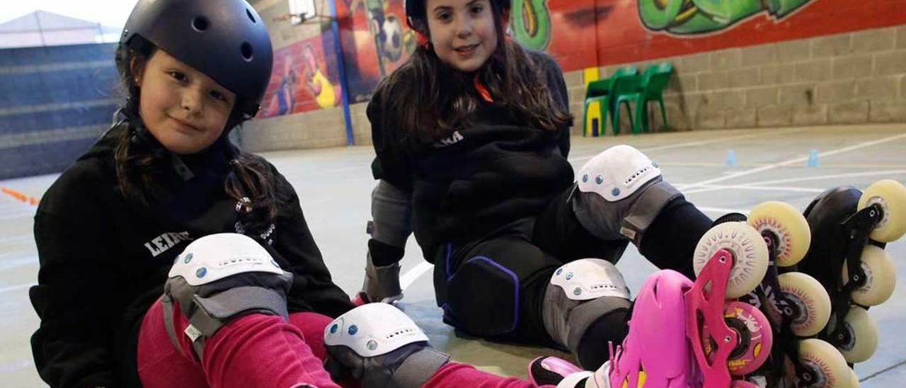 De izquierda a derecha, Leire Barriga y Sara González.